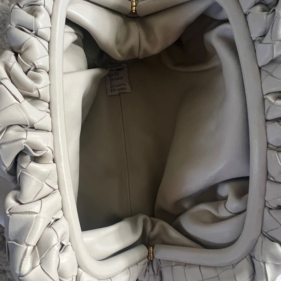 Bottega Venetta Large Clutch - Picture 9 of 9